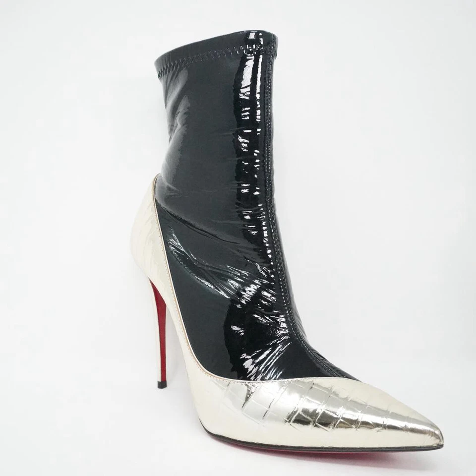 Christian Louboutin Botas de Tornozelo Biqueira Apontada Preta Prata Sola Vermelha Botinha IT 37.5 - Imagem 2 de 4