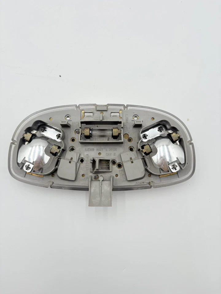 ⭐️ 2005-2007 Ford Freestyle Overhead Console Dome Map Light Lamp | OEM - Image 2 of 3