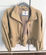 GAP Fit Jacket size M - BRAND NEW W/ TAG - WATER REPELLENT