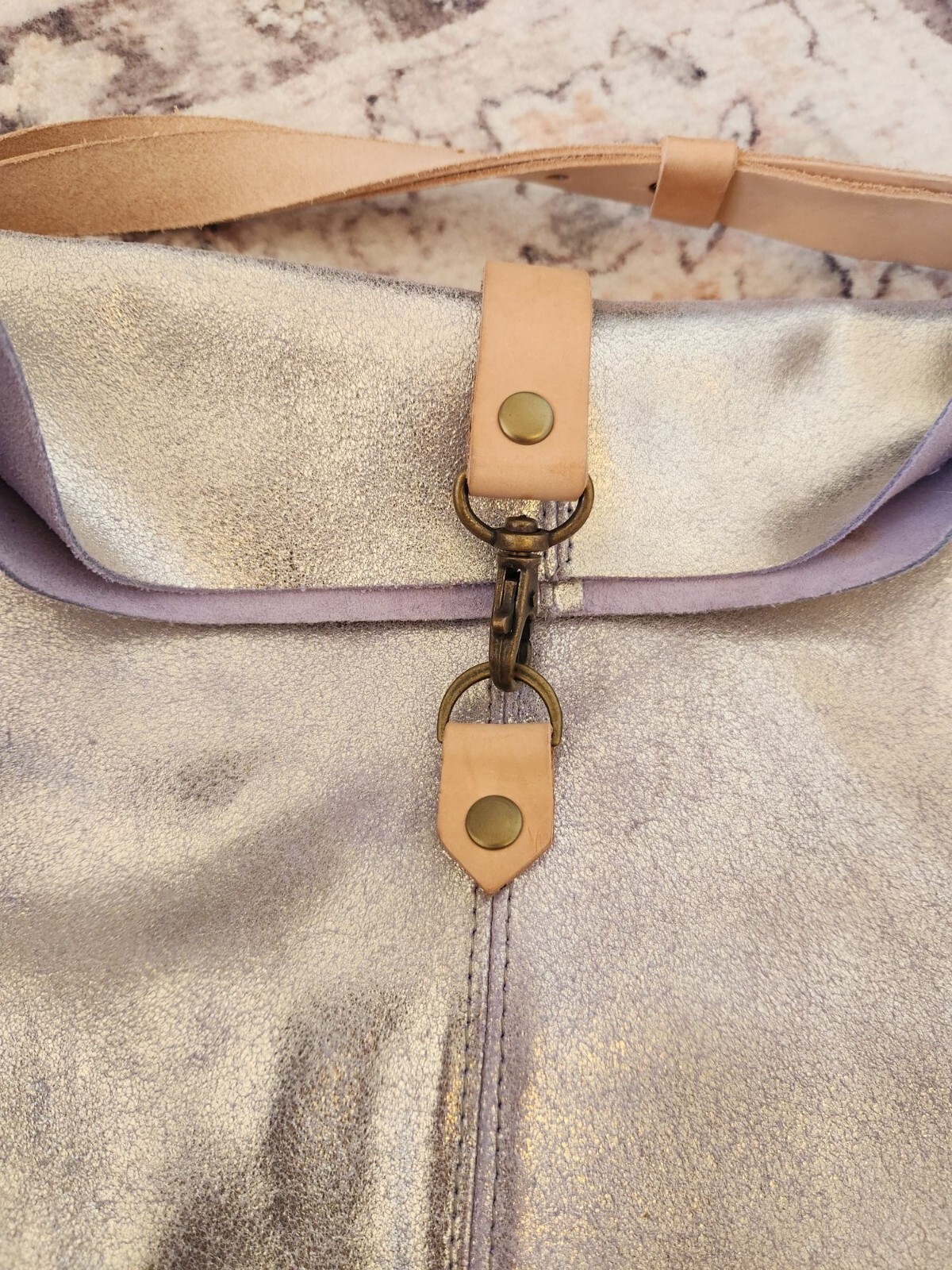 Joji & Co. Envelope Bag In Silver Glitter Leather image 3