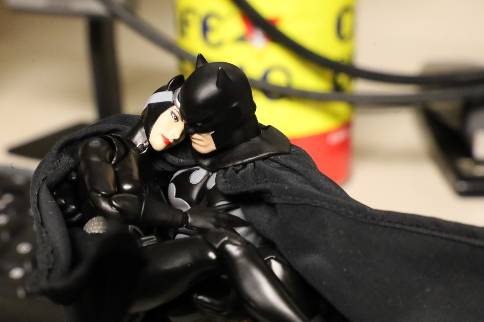 MAFEX No.126 BATMAN (BATMAN HUSH BLACK Ver.) 6 MAFEX No.126 BATMAN (BATMAN HUSH BLACK Ver.) 6