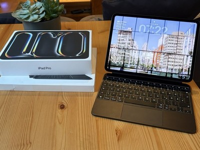Apple iPad Pro M4 11 Zoll WiFi 256GB mit Magic Keyboard