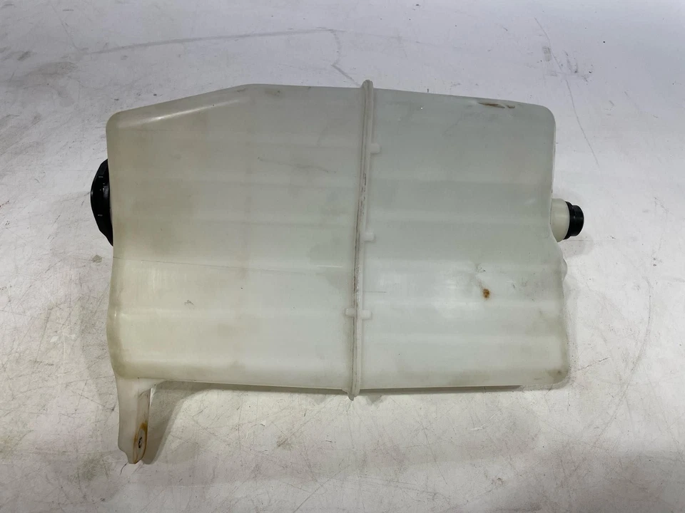 Se adapta a 16-23 TOYOTA TACOMA 2,7 L depósito de botella de lavadora con bomba mercado de EE. UU. OEM Foto 3 de 4