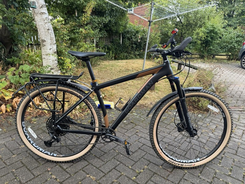 Boardman mht 8.9 mountain bike.