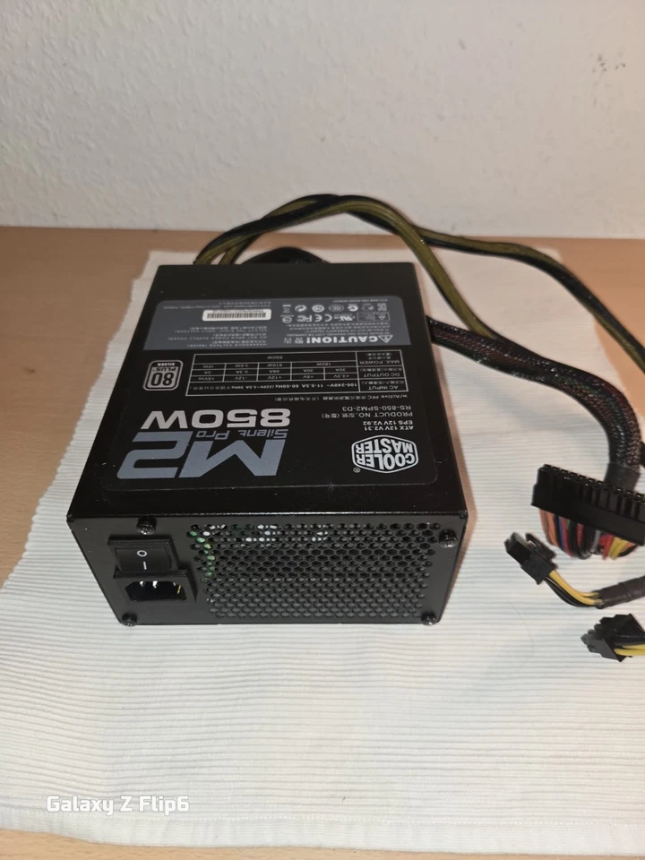 Cooler Master Silent Pro M2 850 Watt Modulares Netzteil - Bild 2 von 4