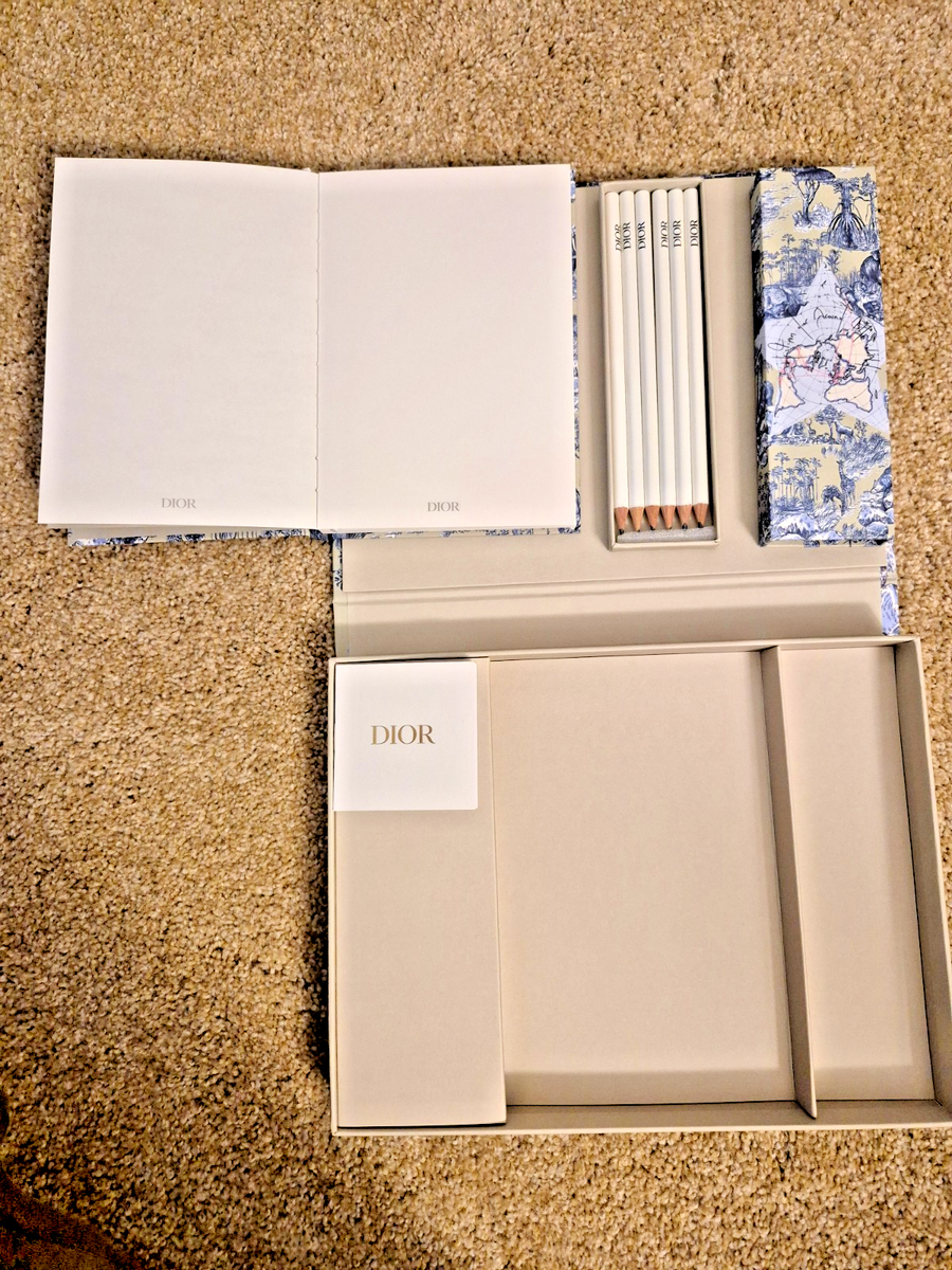 DIOR ノートセット Dior Exclusive Stationary Set Platinum Gift Notebook & Pencil w