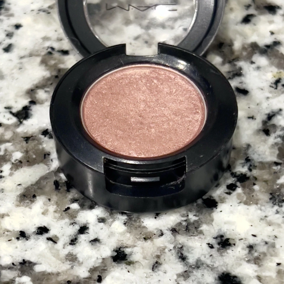 MAC Cosmetics Jete Eyeshadow - Image 4 of 4