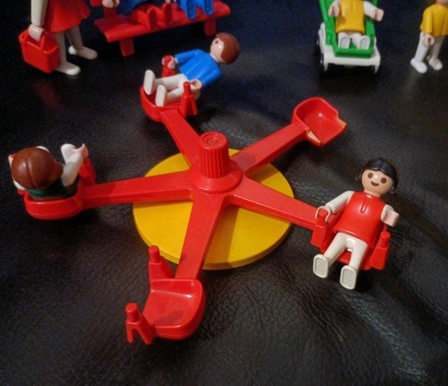 Playmobil - Spielplatz mit Rutsche, Karussell + Parkbank / Klicky 3416, bespielt - Bild 2 von 5
