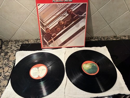 The Beatles / 1962-1966 Red Album 1973 2x Vinyl LP VG+/VG, Apple labels