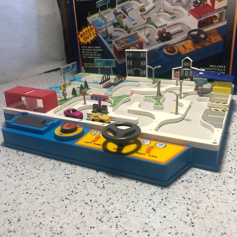 Micro Maze- Dah Yang-Micro Machine Playset, Electronic Driving Course, Tested - Image 4 of 4