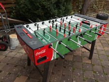 Robuster FAS Tischkicker f&uuml;r Ihren Hobbyraum, Glasspielfeld. Coca Cola Branding