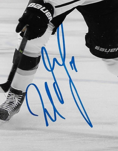 Autographed Los Angeles Kings Milan Lucic 8x10 Photo Original - Picture 2 of 2