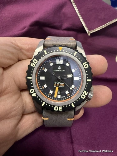 Steinhart Titanium 1000M Diver Watch with box