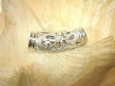 22MM SOLID 14K WHITE GOLD DC HAWAIIAN PLUMERIA SCROLL HORIZONTAL TUBE PENDANT