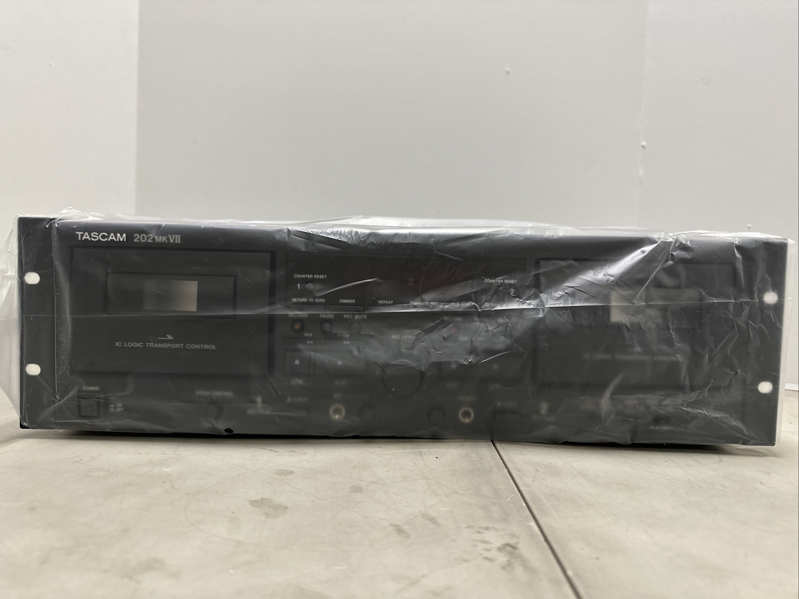 Tascam 202MKVII Double Cassette Deck Recorder with USB Port, Dual