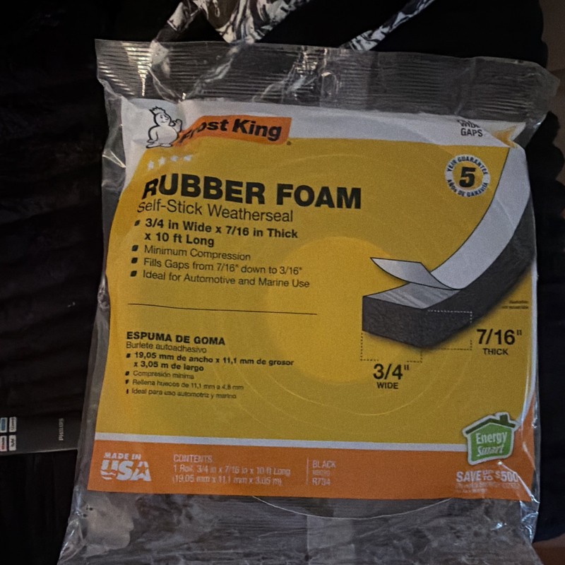 Frost King Rubber Foam Self-Stick Weatherseal Black 3/4in x 7/16in x 10ft R734