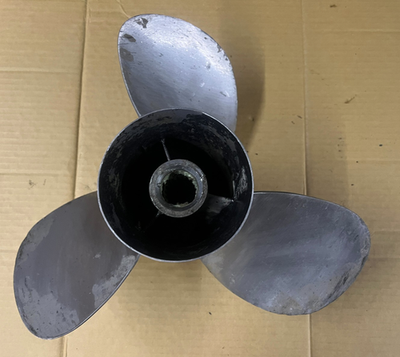 Mercury 48-823664 and 48-823663 A6 Bravo III 22 Pitch Stainless