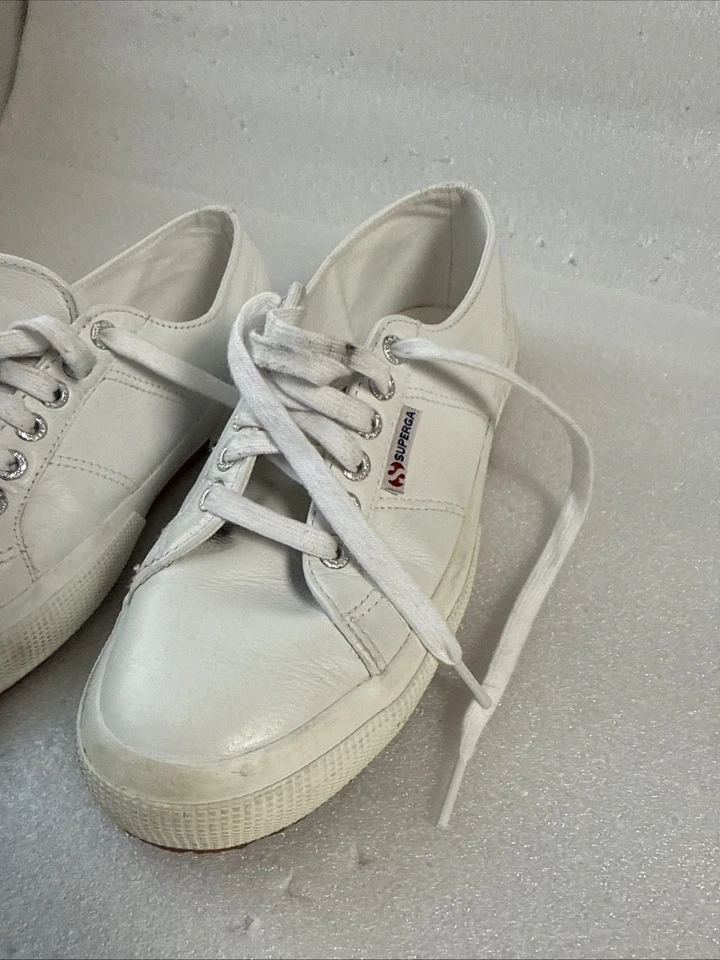 Zapatillas Hombre’s Superga 39.5 Blanco Cuero Parte Superior Baja Zapatos EE. UU. Hombres’s 7 Mujeres’s 8.5 Foto 3 de 4