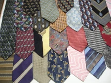 Mens DESIGNER Silk Neck Ties Neckties Lot of 4 Woven Executive Stripes Paisley