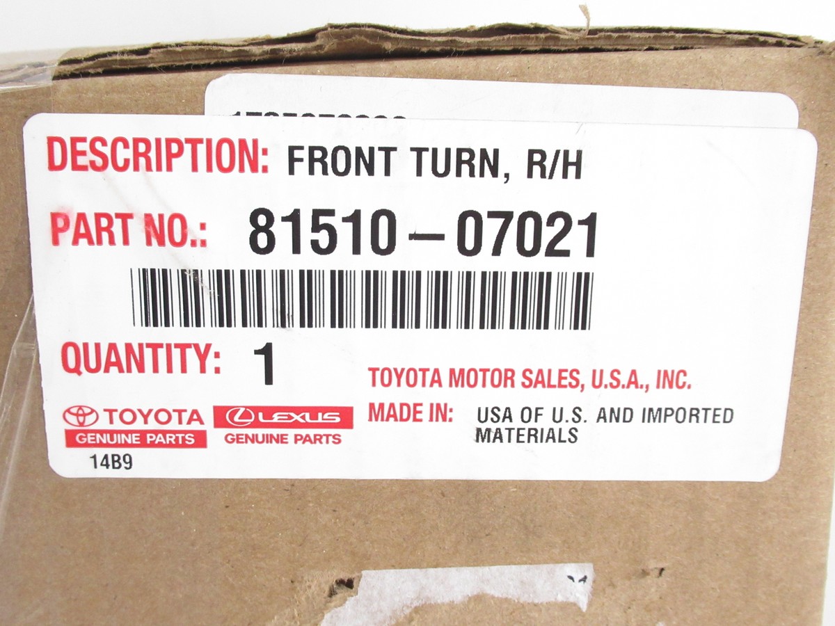 Genuine OEM Toyota 81510-07021 Passenger Front Turn Signal Lamp