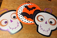 Halloween Decor Lot of 3 Signs Party Decoration Skulls Bats Cute Sparkles
