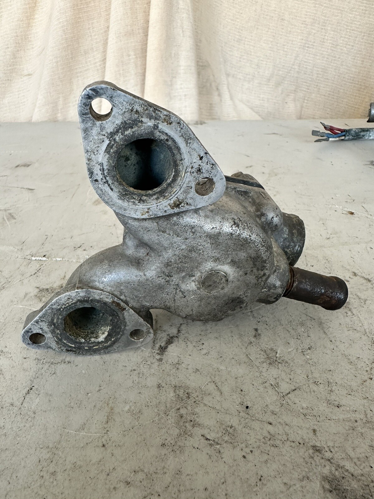 Ferrari & Fiat Dino 2.0L V6 135.B000 Camshaft Thermostat Housing Case Splitter