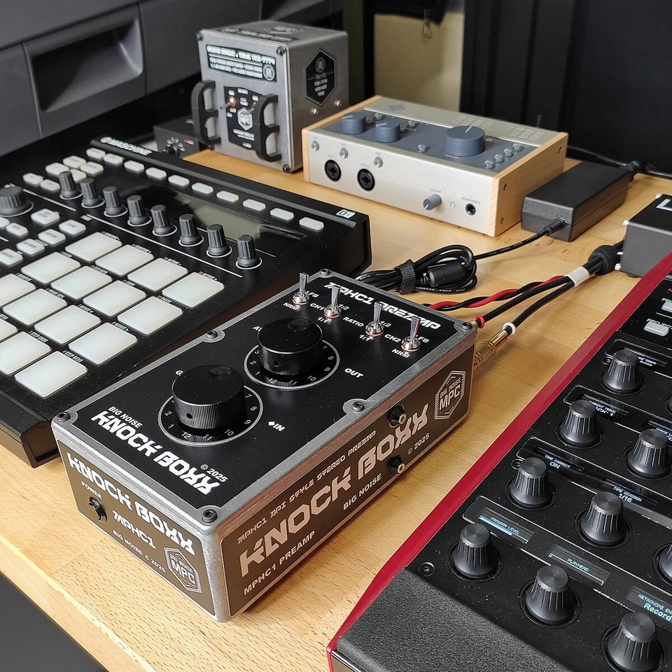 Knock-Boxx MPHC1 Stereo Pre-Amp with API Audio Transformers - Image 4 of 4