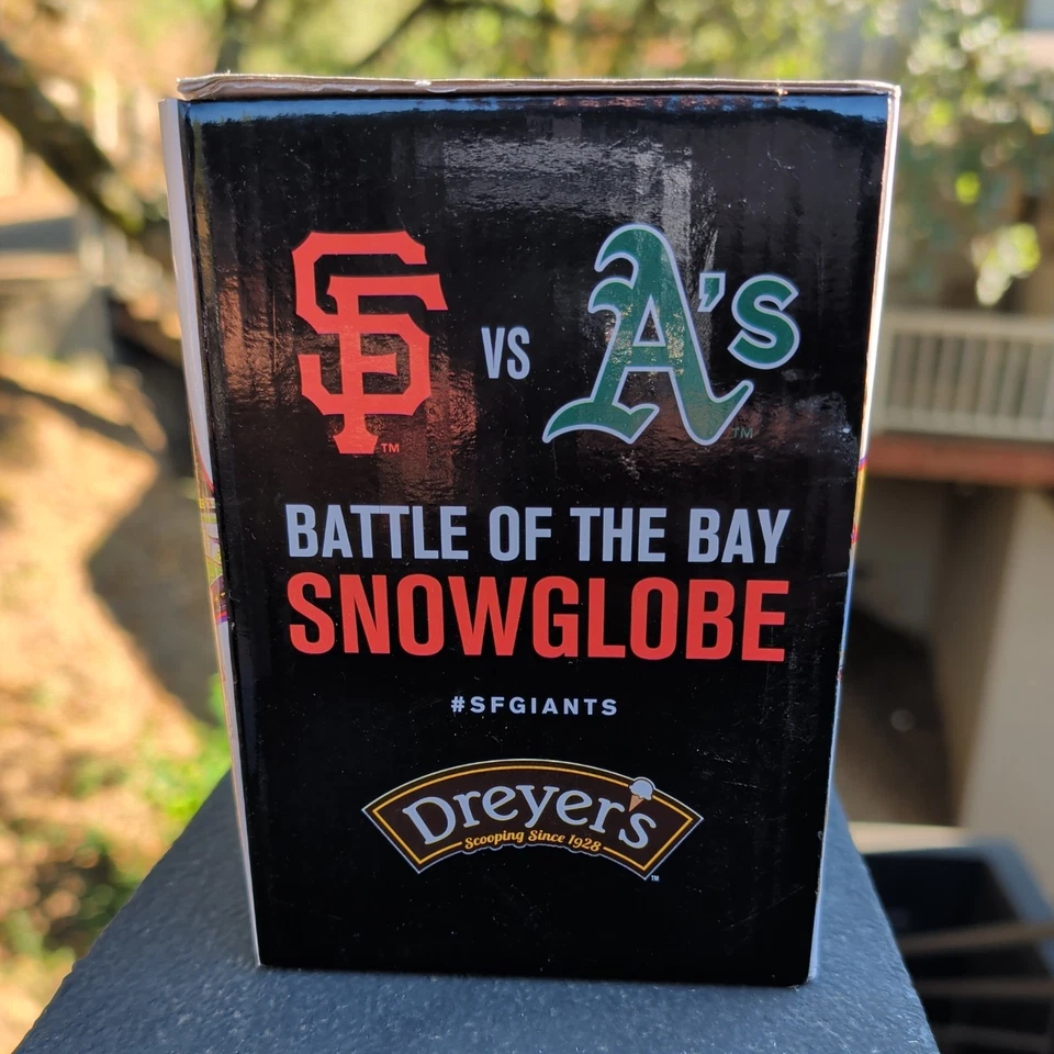 NUEVO Globo de Nieve Batalla de la Bahía de los Gigantes de San Francisco 15/07/2018 SGA Oakland A's Foto 2 de 3