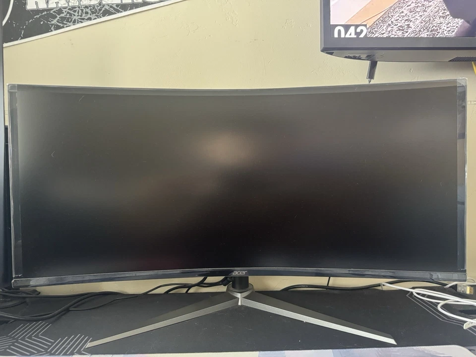Acer - Nitro Gaming 34Curved QHD 180Hz 1ms FreeSync Premium Gaming Monitor ... - Image 2 of 4