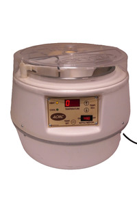 ACMC Tabletop Chocolate Tempering Machine - 6 Pound Capacity