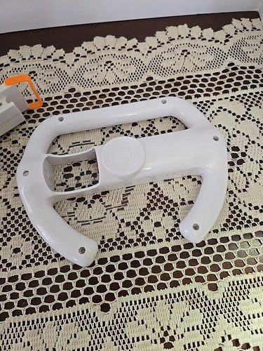 Nyko Perfect Shot Nintendo Wii Controller Accessory And Intec Steering Wheel - Picture 10 of 10