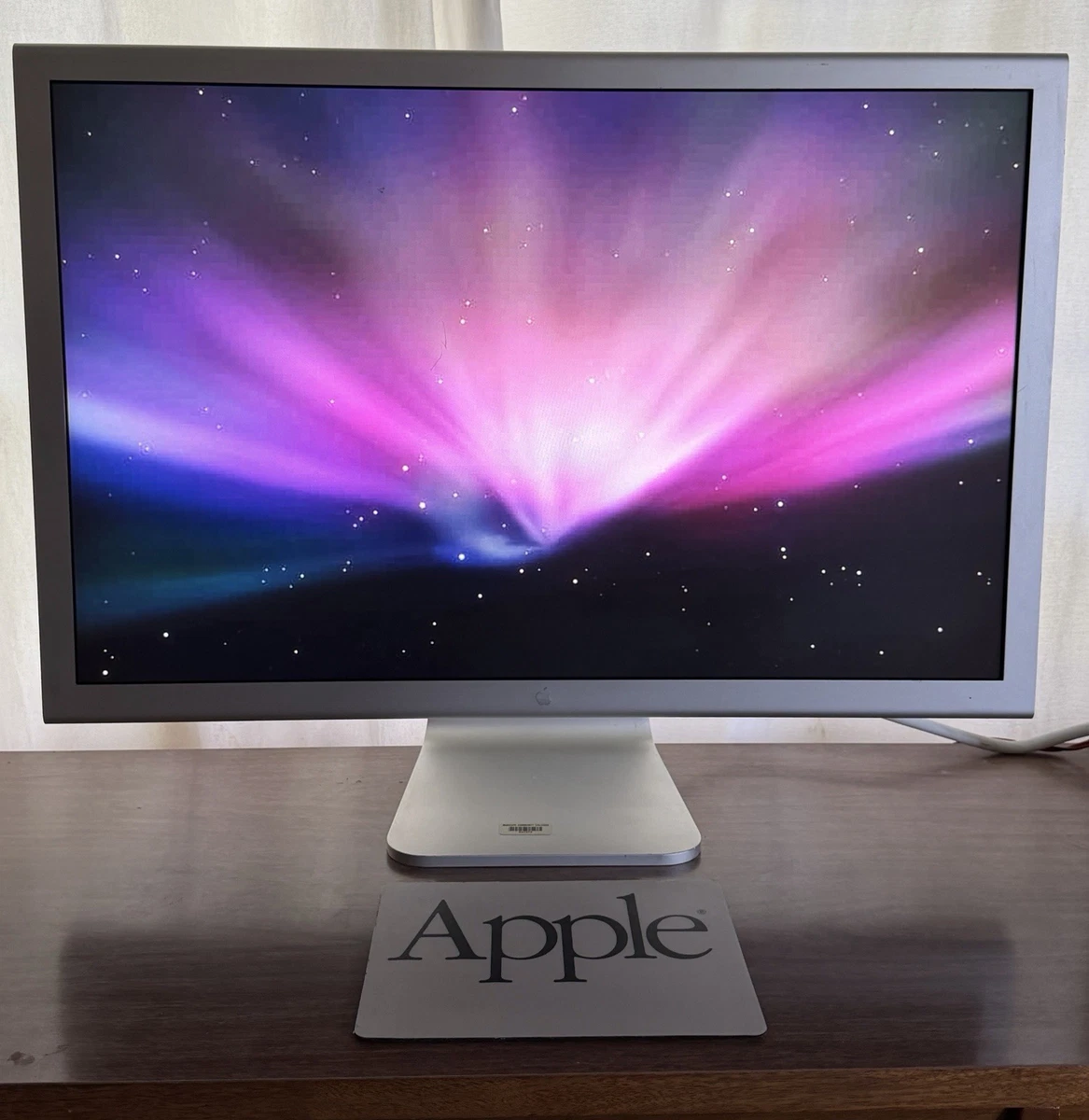 Preços baixos em 28 Apple Cinema Display in-30.9 em Monitores de