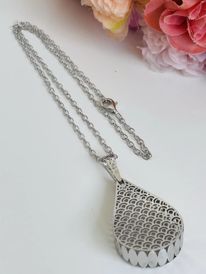 Collana Goccia Traforata In argento - Immagine 3 di 4