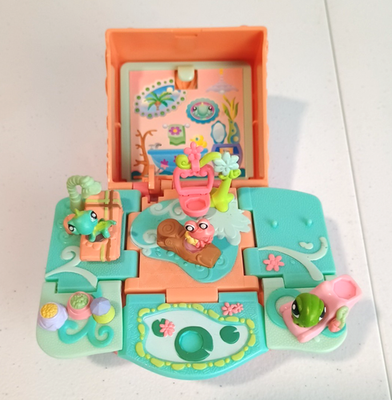 LPS Littlest Pet Shop Teeniest Tiniest Mini Pop-Up Playset Hasbro