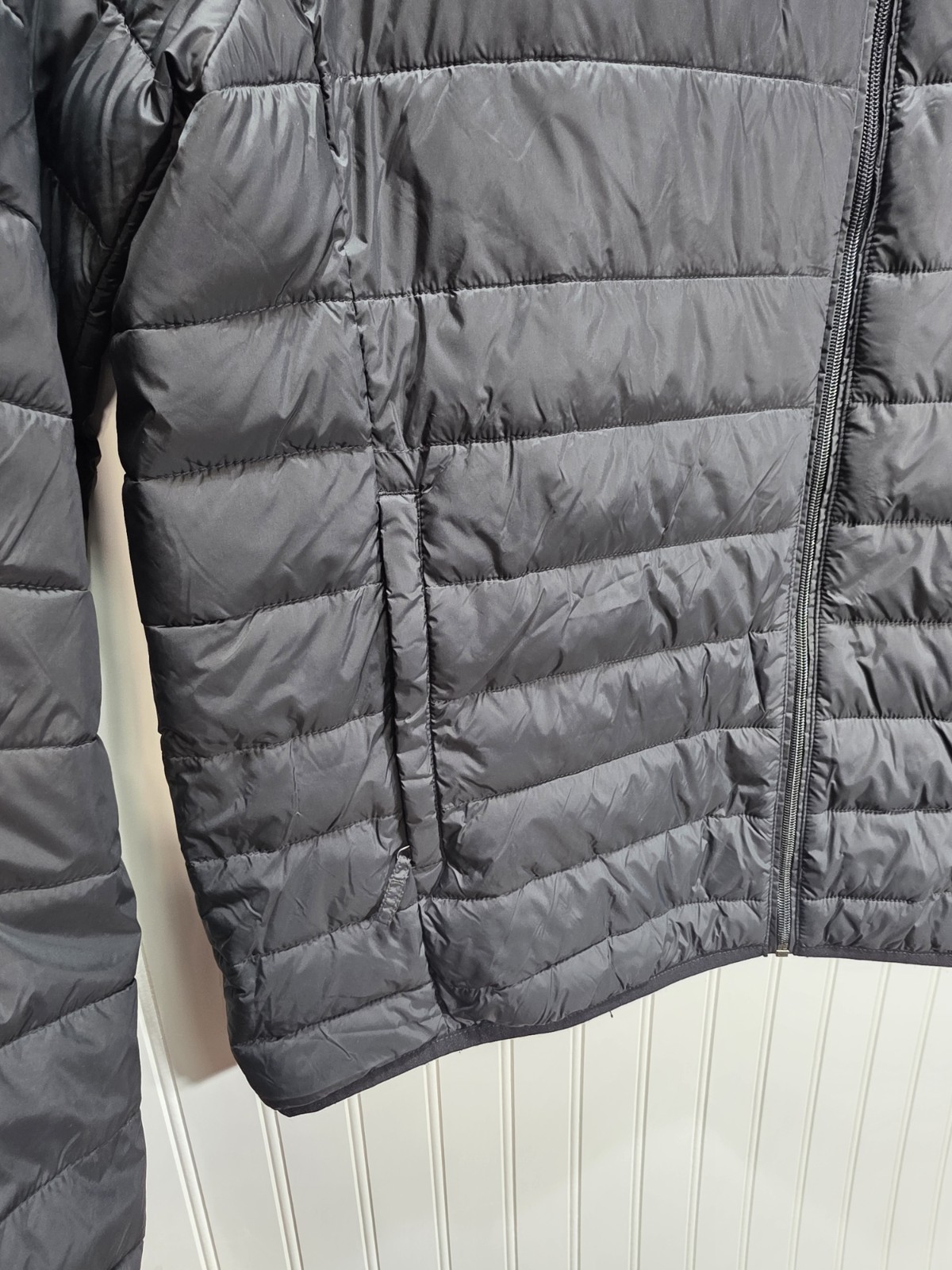 Amazon Essentials Men's Packable Lightweight Wate… - image 2