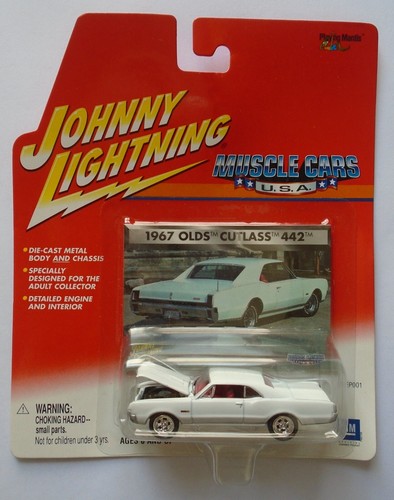 Johnny Lightning Muscle Cars USA 1967 Olds Cutlass 442 1:64 Scale Diecast 2001