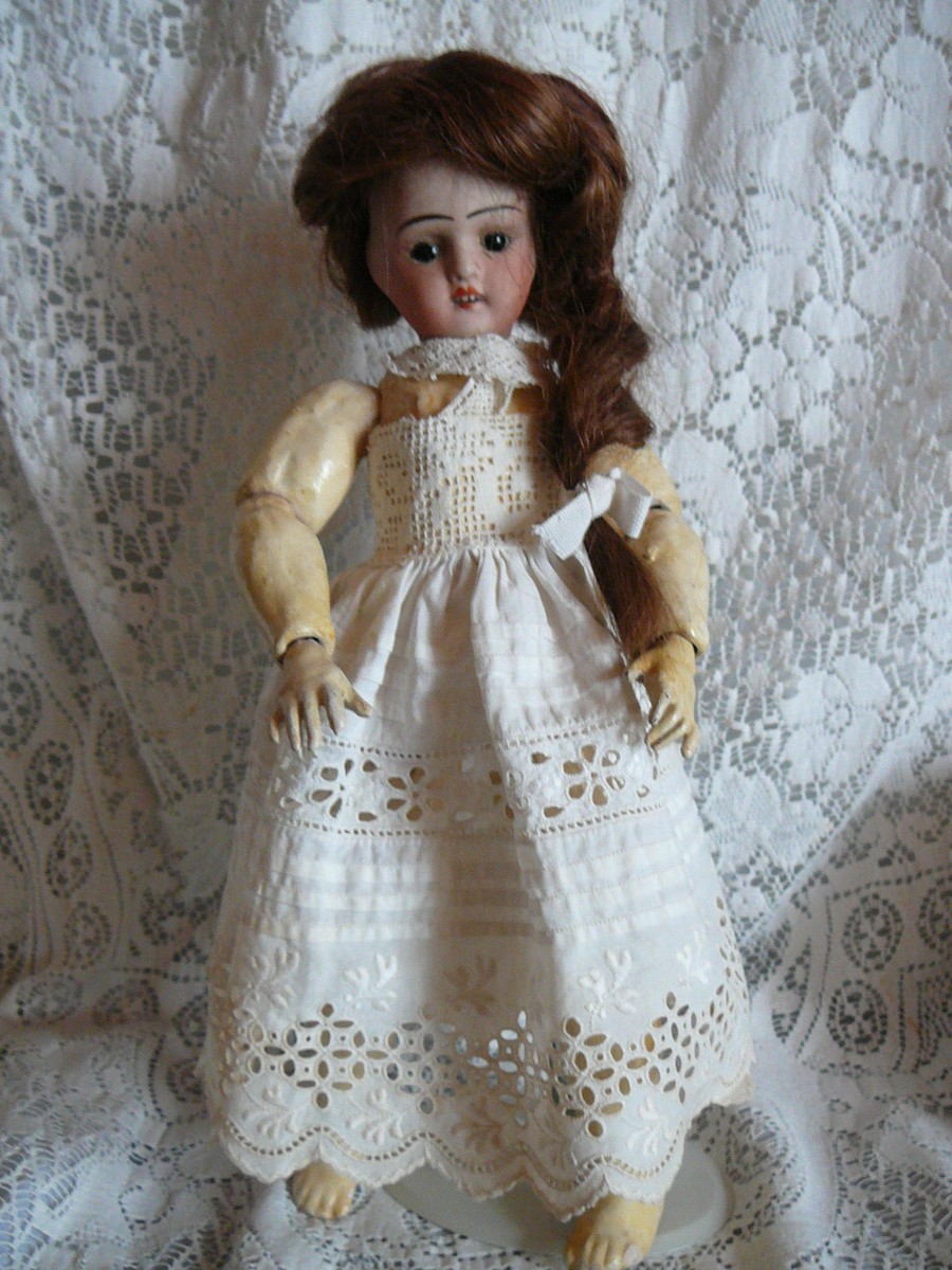 BELLE POUPEE ANCIENNE , tête en Porcelaine. EUR 98,00 - FR
