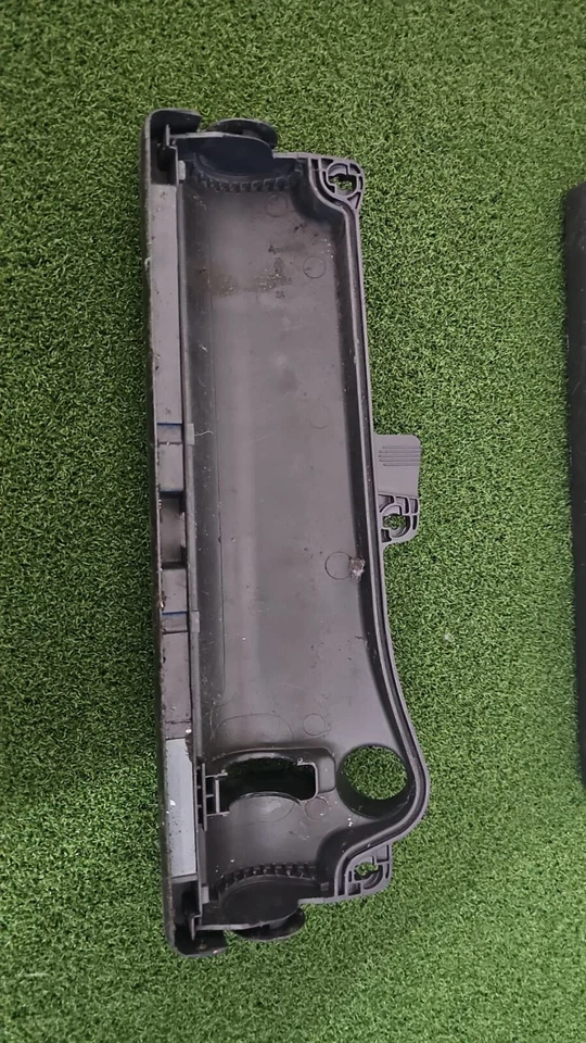 DC33 Clutched Brush Cover Casing Housing Animal Used GENUINE Dyson DC14 - Image 2 of 2