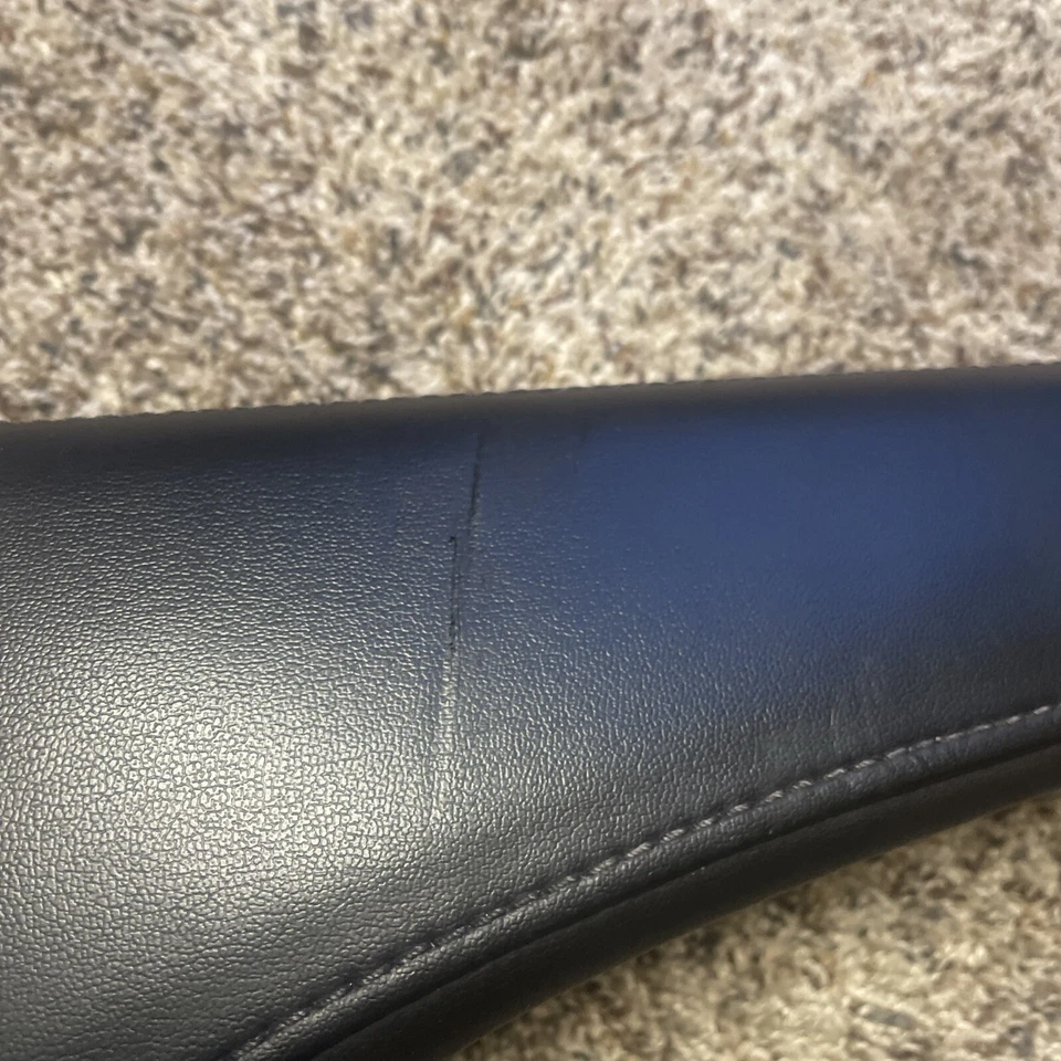 ⭐2016-2024 CHEVY CAMARO ЦЕНТРАЛЬНАЯ КОНСОЛЬ КРЫШКА ПОДЛОКОТНИКА ЧЕРНЫЙ В СБОРЕ OEM - Изображение 2 из 4