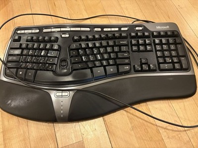 Microsoft Natural Ergonomic Keyboard 4000 v1.0 Ku-0462 USB Wired