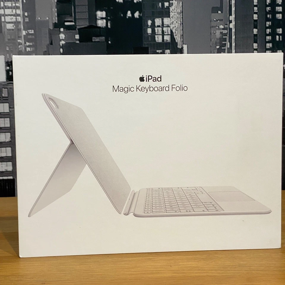 Apple iPad Magic Keyboard Folio A16 10th Generation British English White Sealed - Image 2 of 4