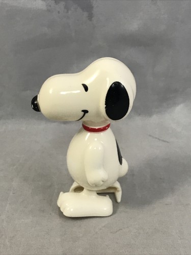 Snoopy Vintage Wind Up Toy 1966 Peanuts 2,5 Zoll Figur Aviva