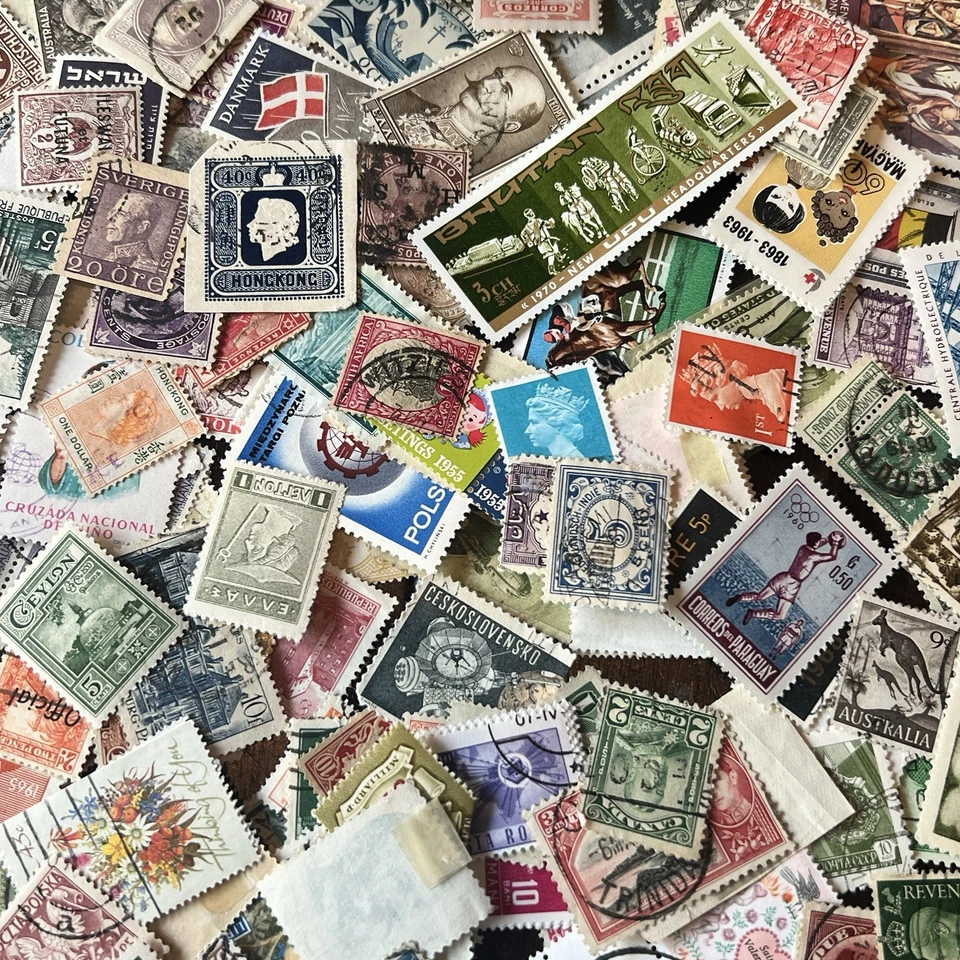 WW STAMP BOX LOT THOUSANDS OF OFF PAPER STAMPS FROM 100s OF COUNTRIES #9 - Image 4 of 4