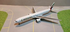 SJUAE091 EMIRATES 777-300 1:500 SCALE DIECAST METAL MODEL W/SCALE GEAR & STAND