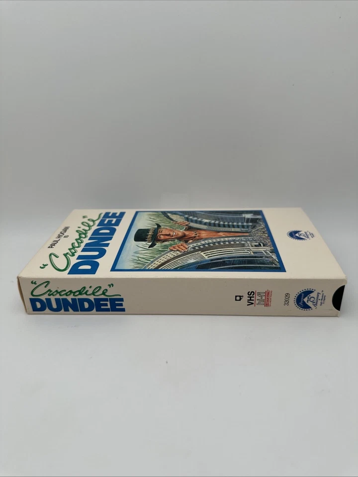 Crocodile Dundee VHS tape 1987 Paul Hogan Linda Kozlowski - Image 4 of 4