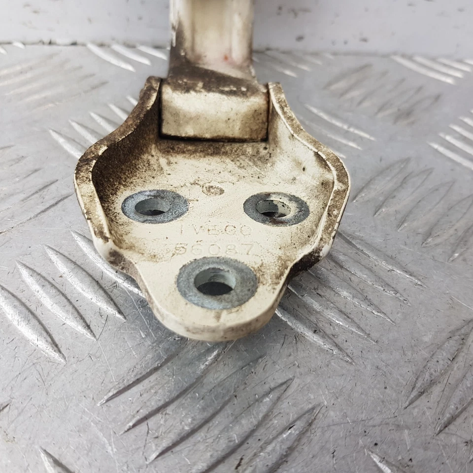 IVECO DAILY MK6 2016 bisagra de puerta lado del pasajero delantero izquierdo Foto 3 de 4