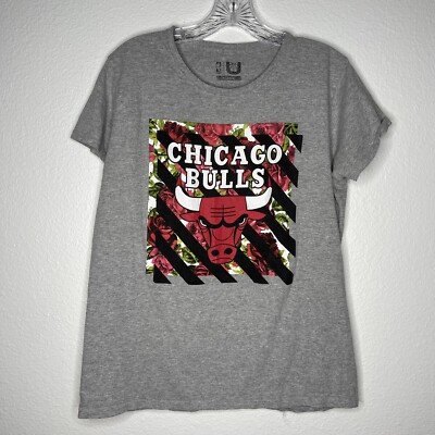 NBA Chicago Bulls Women s Roses Graphic UNK T Shirt Size XL