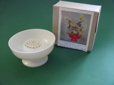 Blumensteckschale Steckschale Steckvase DDR weiß Plaste edel Adventsgesteck OVP