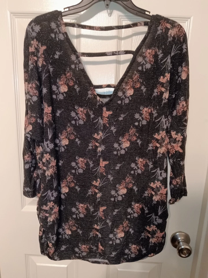 Top con mangas Dolman Desteñido Glory Negro/Rosa Floral Lateral Cinch Bar Back Nuevo con Etiquetas Talla 1X Foto 2 de 4
