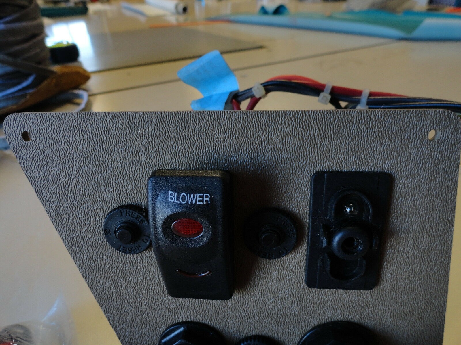 BENNINGTON SEDONA IGNITION SWITCH PANEL 5 7/8" X 5 1/4" 48847 MARINE